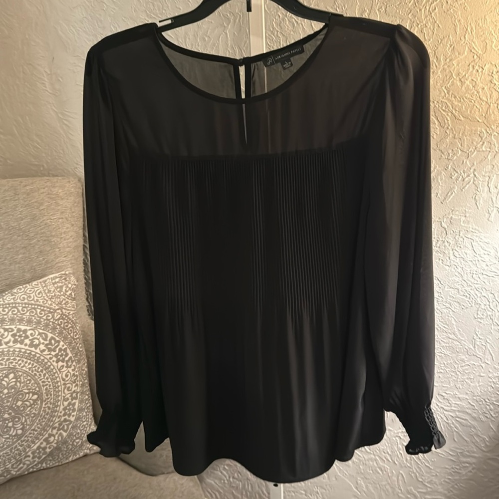 Adrianna Papell black blouse Large EUC